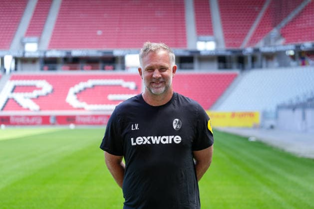 Lars Vossler (SC Freiburg, Co-Trainer); SC Freiburg; 1.BL, Bundesliga, Porträttermin 2026 2027 Freiburg Europa-Park Stadion Baden-Wuerttemberg Deutschland Copyright: AA_STEINSIEK.CH