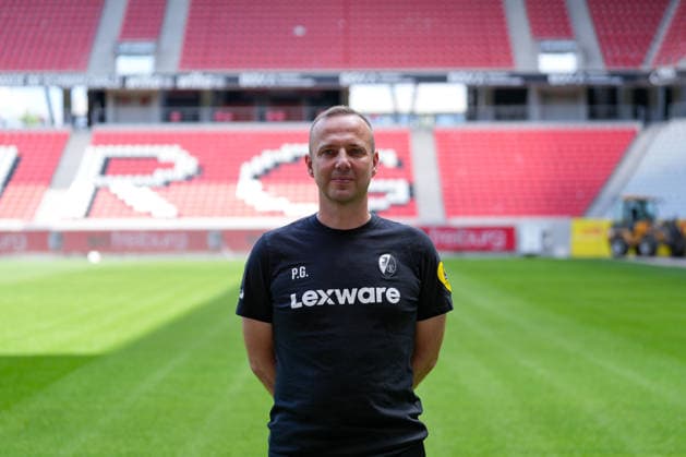 Patrik Grolimund (SC Freiburg, Co-Trainer); SC Freiburg; 1.BL, Bundesliga, Porträttermin 2026 2027 Freiburg Europa-Park Stadion Baden-Wuerttemberg Deutschland Copyright: AA_STEINSIEK.CH