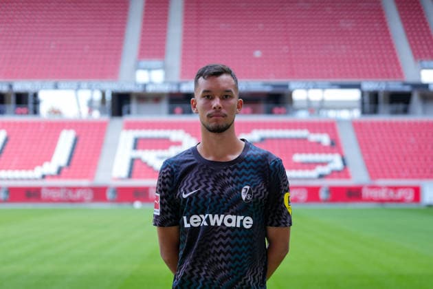 Mio Backhaus (SC Freiburg, 01); SC Freiburg; 1.BL, Bundesliga, Porträttermin 2026 2027 Freiburg Europa-Park Stadion Baden-Wuerttemberg Deutschland Copyright: AA_STEINSIEK.CH