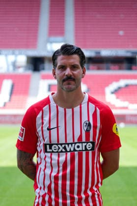 Anthony Jung (SC Freiburg, 05); SC Freiburg; 1.BL, Bundesliga, Porträttermin 2026 2027 Freiburg Europa-Park Stadion Baden-Wuerttemberg Deutschland Copyright: AA_STEINSIEK.CH