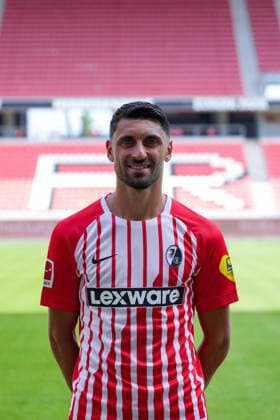 Vincenzo Grifo (SC Freiburg, 32); SC Freiburg; 1.BL, Bundesliga, Porträttermin 2026 2027 Freiburg Europa-Park Stadion Baden-Wuerttemberg Deutschland Copyright: AA_STEINSIEK.CH