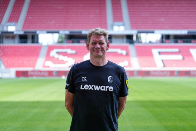 Torge Schwarz (SC Freiburg, Physiotherapeut); SC Freiburg; 1.BL, Bundesliga, Porträttermin 2026 2027 Freiburg Europa-Park Stadion Baden-Wuerttemberg Deutschland Copyright: AA_STEINSIEK.CH