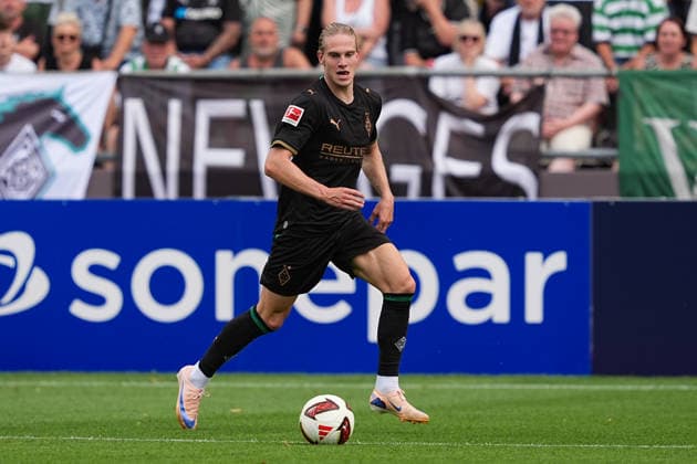 05.08.2026, xydrx, Fußball, Testspiel, FC Rottach-Egern - Borussia Mönchengladbach, Saison 2026 2027, Stadion am Birkenmoos: David Herold (Borussia Moenchengladbach, 20) DFB regulations prohibit any use of photographs as image sequences and or quasi-video. Copyright: HMBxMedia YannisxDreimann