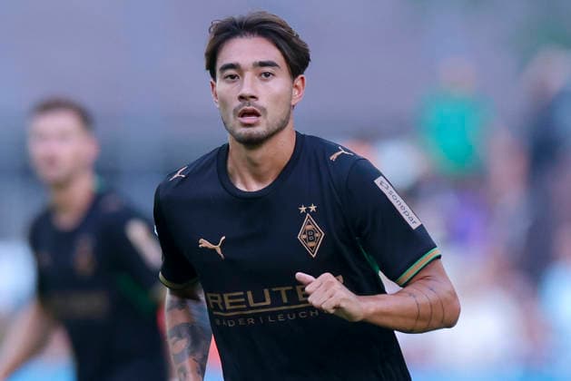 Jens Castrop (Borussia Moenchengladbach) schaut waehrend des Freundschaftsspiels zwischen dem FC Rottach-Egern und Borussia Moenchengladbach, Stadion Birkenmoos am 05. August 2026 in Rottach-Egern, Deutschland. (Foto von Marco Steinbrenner DeFodi Images) +++ Jens Castrop (Borussia Moenchengladbach) looks on during the Friendly match between FC Rottach-Egern and Borussia Moenchengladbach at Stadion Birkenmoos on August 5, 2026 in Rottach-Egern, Germany. (Photo by Marco Steinbrenner DeFodi Images) (Photo by Marco Steinbrenner DeFodi Images) -