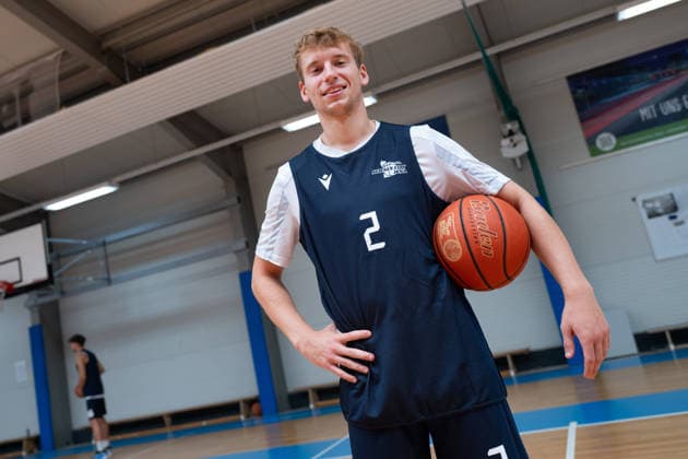 easycredit BBL Basketball Bundesliga 2026 2027 Medientraining Science City Jena am 06.08.2026 Nach einer Saison Leihe nach Bremerhaven ist Raphael Falkenthal wieder im Kader von Jena Sparkassen Arena