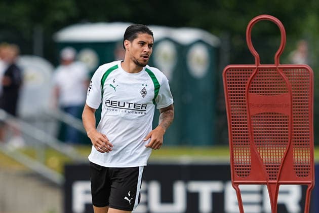 06.08.2026, xydrx, Fußball, Trainingslager, Borussia Mönchengladbach, Saison 2026 2027, Stadion am Birkenmoos: Kevin Diks (Borussia Moenchengladbach, 4) DFB regulations prohibit any use of photographs as image sequences and or quasi-video. Copyright: HMBxMedia YannisxDreimann