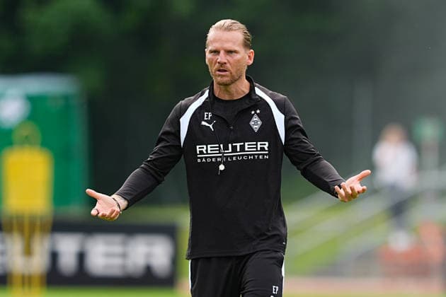 06.08.2026, xydrx, Fußball, Trainingslager, Borussia Mönchengladbach, Saison 2026 2027, Stadion am Birkenmoos: Eugen Polanski (Cheftrainer Borussia Moenchengladbach) gestikulierend DFB regulations prohibit any use of photographs as image sequences and or quasi-video. Copyright: HMBxMedia YannisxDreimann