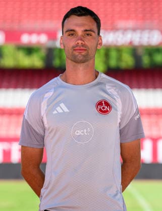 04.08.2026 - 1. FC Nürnberg FCN ( Club Clubfrauen ) - 1. Frauen Fussball Bundesliga BL - Saison 2026 2027 - Fototermin Porträttermin Vorstellung Präsentation Pressetermin - - xwoxzix - Einzelbild Einzelfoto Portrait Porträt Kopfbild - Domen Kotnjek ( Reha- Athletiktrainer 1. FC Nürnberg FCN )