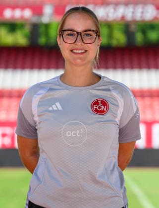 04.08.2026 - 1. FC Nürnberg FCN ( Club Clubfrauen ) - 1. Frauen Fussball Bundesliga BL - Saison 2026 2027 - Fototermin Porträttermin Vorstellung Präsentation Pressetermin - - xwoxzix - Einzelbild Einzelfoto Portrait Porträt Kopfbild - Yamila Fischmann ( Physio 1. FC Nürnberg FCN )