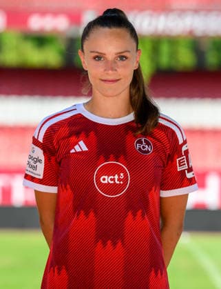 04.08.2026 - 1. FC Nürnberg FCN ( Club Clubfrauen ) - 1. Frauen Fussball Bundesliga BL - Saison 2026 2027 - Fototermin Porträttermin Vorstellung Präsentation Pressetermin - - xwoxzix - Einzelbild Einzelfoto Portrait Porträt Kopfbild - Sanja Homann (19, 1. FC Nürnberg FCN )