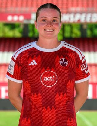 04.08.2026 - 1. FC Nürnberg FCN ( Club Clubfrauen ) - 1. Frauen Fussball Bundesliga BL - Saison 2026 2027 - Fototermin Porträttermin Vorstellung Präsentation Pressetermin - - xwoxzix - Einzelbild Einzelfoto Portrait Porträt Kopfbild - Jacqueline Baumgärtel Baumgaertel (20, 1. FC Nürnberg FCN )