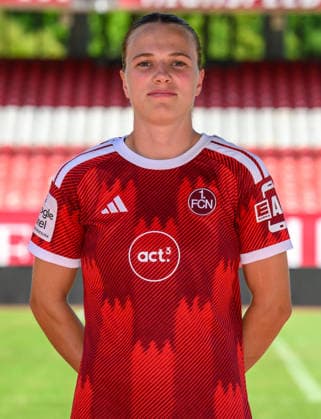 04.08.2026 - 1. FC Nürnberg FCN ( Club Clubfrauen ) - 1. Frauen Fussball Bundesliga BL - Saison 2026 2027 - Fototermin Porträttermin Vorstellung Präsentation Pressetermin - - xwoxzix - Einzelbild Einzelfoto Portrait Porträt Kopfbild - Nastassja Lein (24, 1. FC Nürnberg FCN )