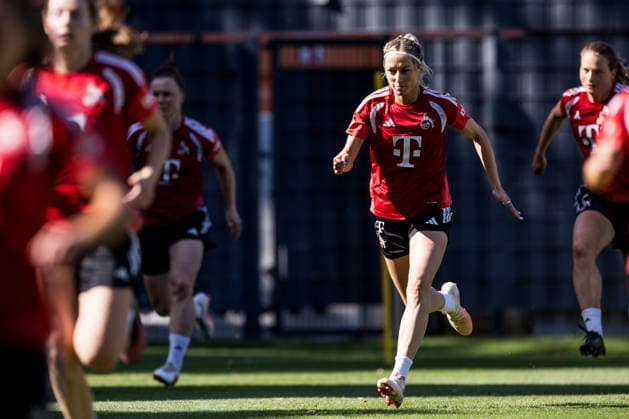 Training 1. FC Köln Frauen; 06.08.2026 KÖLN, DEUTSCHLAND - AUGUST 06: Kathrin Kathy Henrichs (1. FC Köln, 4) während einer Trainingseinheit der Frauen des 1. FC Köln auf Platz 7 des Geissbockheims am 06.08.2026 in Köln, Deutschland Copyright: xBEAUTIFULxSPORTS Wunderlx