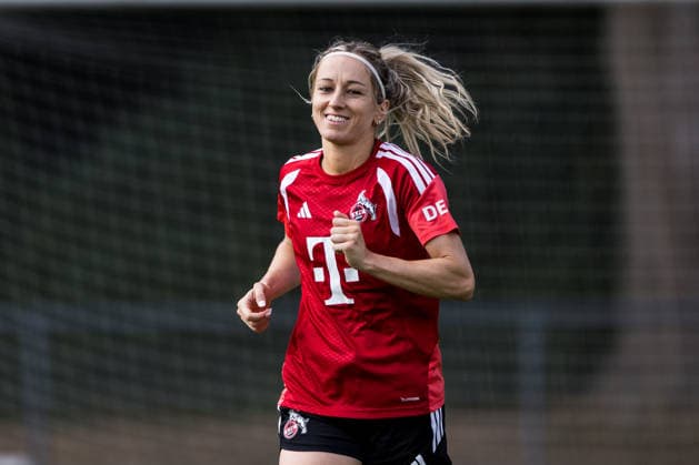 Sport Bilder des Tages Training 1. FC Köln Frauen; 06.08.2026 KÖLN, DEUTSCHLAND - AUGUST 06: Kathrin Kathy Henrichs (1. FC Köln, 4) während einer Trainingseinheit der Frauen des 1. FC Köln auf Platz 7 des Geissbockheims am 06.08.2026 in Köln, Deutschland Copyright: xBEAUTIFULxSPORTS Wunderlx