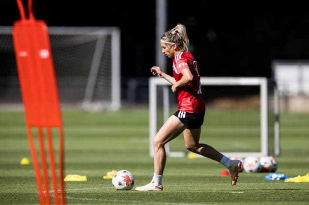 Training 1. FC Köln Frauen; 06.08.2026 KÖLN, DEUTSCHLAND - AUGUST 06: Kathrin Kathy Henrichs (1. FC Köln, 4) am Ball während einer Trainingseinheit der Frauen des 1. FC Köln auf Platz 7 des Geissbockheims am 06.08.2026 in Köln, Deutschland Copyright: xBEAUTIFULxSPORTS Wunderlx