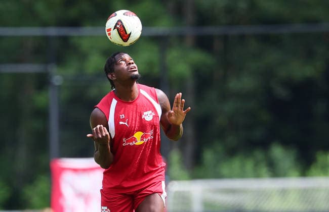 Sport Bilder des Tages RB Leipzig - AUT Trainingslager Bundesliga Saalfelden, 06.08.2026, Gut Brandlhof, Fussball, Bundesliga, GER , RB Leipzig - Trainingslager in Saalfelden am Steinernen Meer AUT. , Im Bild: Castello Lukeba (23, RB Leipzig) ,