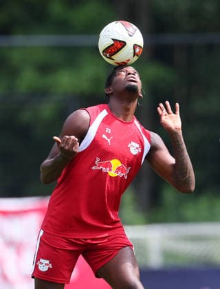 RB Leipzig - AUT Trainingslager Bundesliga Saalfelden, 06.08.2026, Gut Brandlhof, Fussball, Bundesliga, GER , RB Leipzig - Trainingslager in Saalfelden am Steinernen Meer AUT. , Im Bild: Castello Lukeba (23, RB Leipzig) ,