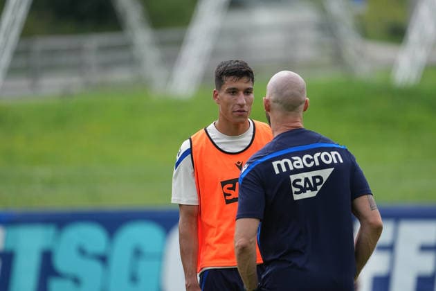 06.08.2026, Stadion Seefeld, Seefeld, Trainingslager TSG Hoffenheim in Seefeld 2026 , Adam Daghim (Hoffenheim), Trainer Christian Ilzer (Hoffenheim) (Photo by Hasan Bratic DeFodi Images) -