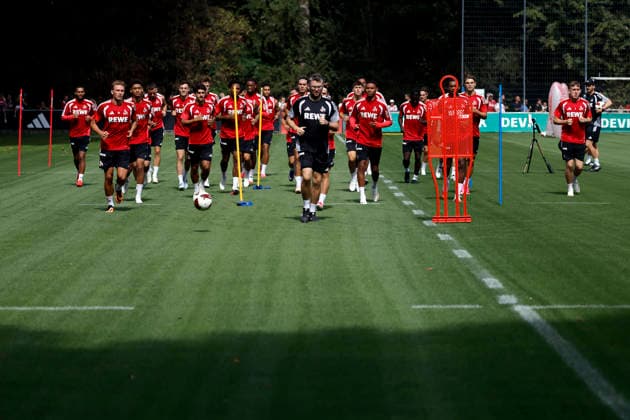 Der Kader der ersten Herrenmannschaft beim öffentlichen Training des 1. FC Köln am Geißbockheim. Köln, 06.08.2026 (DFL DFB REGULATIONS PROHIBIT ANY USE OF PHOTOGRAPHS as IMAGE SEQUENCES and or QUASI-VIDEO) NRW Deutschland Copyright: xChristophxHardtx
