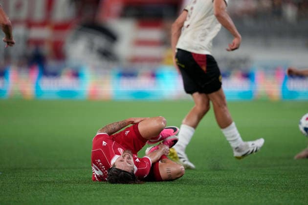 Thun, Switzerland - August 06: Marc Gutbub (33 THU) after a foul on the pitch during the UEFA Europa League Qualification match between FC Thun and Vikingur Reykjavik at VISANA Stadion on August 06, 2026 in Thun, Switzerland. Copyright: xKjetilxWaberx xSPPx Sportspressphoto_SPR201557