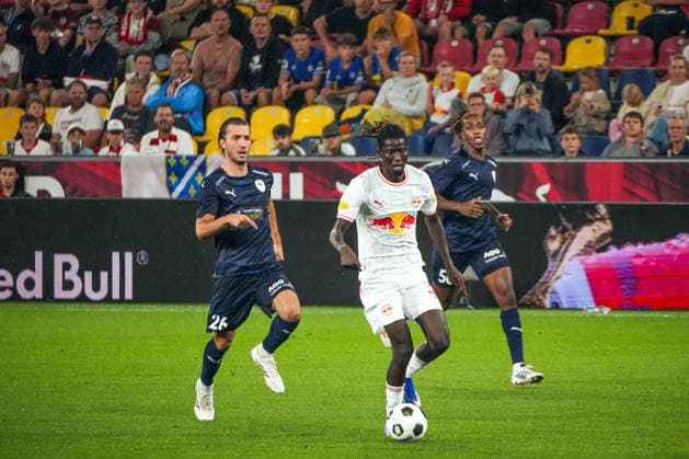 Fussball: Österreich: UEFA Europa League Qualifikation 2026 2027 - 3. Runde, 06.08.2026 - FC Red Bull Salzburg (RB, Österreich) vs. Pafos FC (Zypern) - Red Bull Arena (Wals-Siezenheim, Österreich); Gaoussou Diakite (FC Red Bull Salzburg) Copyright: xLukasxBierederx