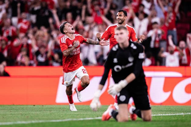 August 6, 2026, Lisboa, Lisboa, Portugal: Gianluca Prestianni of SL Benfica celebrates scoring his sides fourth goal of the match during the first leg of the UEFA Europa League Qualifier match between SL Benfica and Hearts of Midlothian F.C. at Estadio da Luz in Lisboa on August 06, 2026 Lisboa Portugal - ZUMAg283 20260806_zsp_g283_050 Copyright: xJoaoxGregoriox