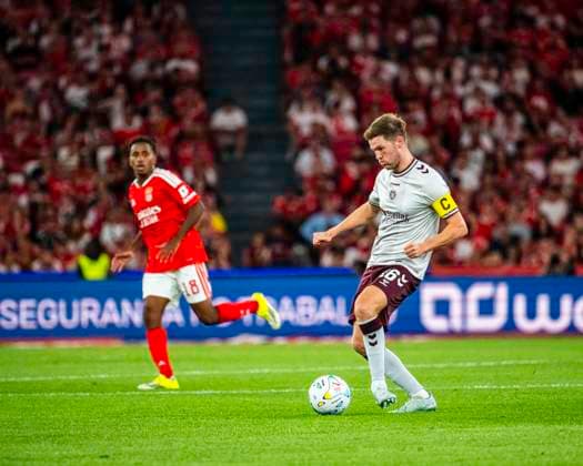 August 6, 2026, Lisbon, Lisbon, Portugal: Blair Spittal of Hearts in control of the ball during UEFA Europa League-Third Qualifying RoundÃ¢â‚¬First Leg, match between SL Benfica and Hearts at Luz Stadium, Lisbon, Portugal, on August 6th, 2026. Soccer2026: SL Benfica 5 Vs 1 Hearts.  - ZUMAr200 20260806_zsp_r200_058 Copyright: xNunoxReisinhox