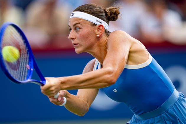 TORONTO, ON - AUGUST 06: Marta Kostyuk of Ukraine returns a shot during her match at the WTA, Tennis Damen National Bank Open tournament on August 6, 2026 at Sobeys Stadium in Toronto, ON, Canada (Photo by Julian Avram Icon Sportswire) TENNIS: AUG 06 National Bank Open EDITORIAL USE ONLY Icon2608060067