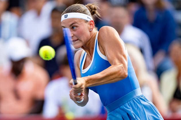 TORONTO, ON - AUGUST 06: Marta Kostyuk of Ukraine returns a shot during her match at the WTA, Tennis Damen National Bank Open tournament on August 6, 2026 at Sobeys Stadium in Toronto, ON, Canada (Photo by Julian Avram Icon Sportswire) TENNIS: AUG 06 National Bank Open EDITORIAL USE ONLY Icon2608060070