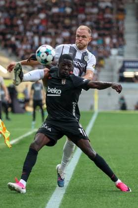 06.August.2026 - SOCCER - 2026 27 UEFA EUROPA LEAGUE, Third Qualifying Round, 1st Leg FC Hradec Kralove vs Besiktas JK Kassoum Ouattara (Besiktas) and Mick van Buren (Hradec Kralove) in duel Hradec Kralove Hradec Kralove, Czech Republic Malsovicka Arena Malsovicka Arena Czech Republic Copyright: xYigitxOermex xPsxImagesxYigitxOermex xPsxImagesx