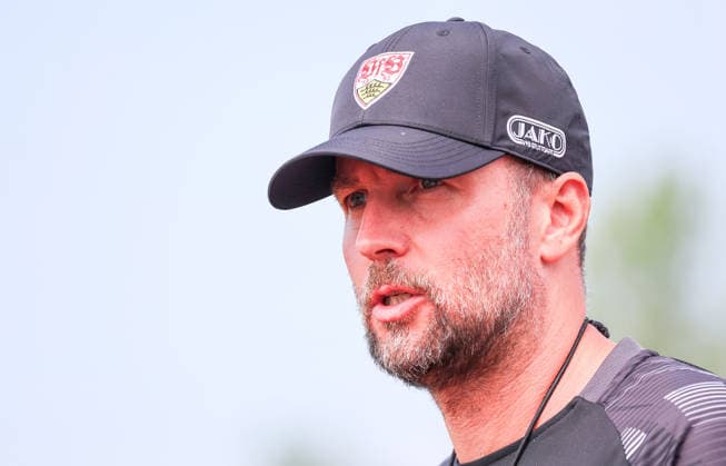 07.08.2026, Deutschland, Grassau, Fußball Bundesliga, Saison 2026 2027, Trainingslager VfB Stuttgart, VfB Trainer Sebastian Hoeneß