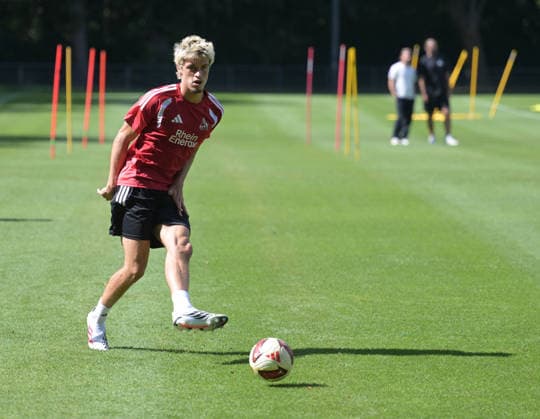 07.08.2026, xophax, Fussball 1.Bundesliga, 1.FC Koeln Training auf Platz 7 am Geissbockheim . Training U21, U 21 . Neuzugang Gil Neves ( 1.FC Köln ) Kitzbühel