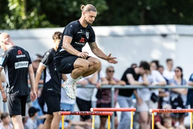 Abschlusstraining SSV Ulm 1846 Fußball vor dem ersten Ligaspiel in Stuttgart, Fussball, Training, Trainingsplatz Ulm 06.08.26 Dennis Chessa (SSV Ulm 1846 Fußball, 11) Abschlusstraining SSV Ulm 1846 Fußball vor dem ersten Ligaspiel in Stuttgart, Fussball, Training, Trainingsplatz Ulm 06.08.26 Foto: Lucca Fundel Ulm Trainingsplatz Baden-Württemberg Deutschland