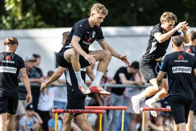 Abschlusstraining SSV Ulm 1846 Fußball vor dem ersten Ligaspiel in Stuttgart, Fussball, Training, Trainingsplatz Ulm 06.08.26 Steffen Meuer (SSV Ulm 1846 Fußball, 18) Abschlusstraining SSV Ulm 1846 Fußball vor dem ersten Ligaspiel in Stuttgart, Fussball, Training, Trainingsplatz Ulm 06.08.26 Foto: Lucca Fundel Ulm Trainingsplatz Baden-Württemberg Deutschland