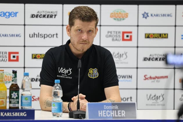 07.08.2026, Fussball, Herren, 3. Liga, Saison 2026 2027, Pressekonferenz vor dem 1. Spieltag, 1. FC Saarbrücken, Pressesprecher Dominik Hechler (1. FC Saarbrücken) Saarbrücken Ludwigsparkstadion Saarland Deutschland (DEU) Copyright: xSebastianxBachx