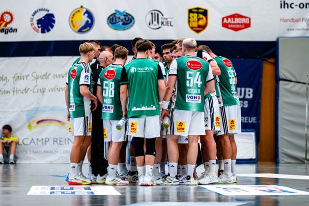 07.08.2026, xdobgx, Handball Heide-Cup 2026, TSV Hannover-Burgdorf - Mors Thy Handball v.l. Auszeit TSV Hannover-Burgdorf