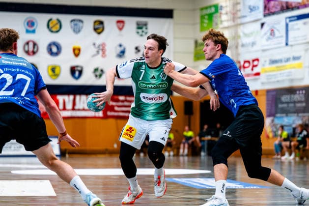 07.08.2026, xdobgx, Handball Heide-Cup 2026, TSV Hannover-Burgdorf - Mors Thy Handball v.l. Leif Tissier (TSV Hannover-Burgdorf, 7) am Ball, plays the ball