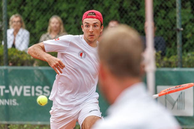 Nino Ehrenschneider ( LTTC Rot Weiß Berlin), 2. Bundesliga Herren: LTTC Rot Weiß Berlin vs. TC Grün Weiss Nikolassee. Berlin, 7.08.2026 im Steffi -Graf-Stadion beim LTTC Rot Weiß Berlin. 2. Bundesliga Herren: LTTC Rot Weiß Berlin vs. TC Grün Weiss Nikolassee
