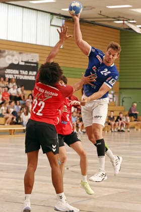 07.08.2026, xovx, Handball Lindencup, TuS Holzheim - HSG Pohlheim v.l. Hannes Jemixe (TuS Holzheim), Maxim Hölzer (TuS Holzheim), Torben Weinandt (HSG Pohlheim) Linden Stadthalle Hessen Deutschland (DE)