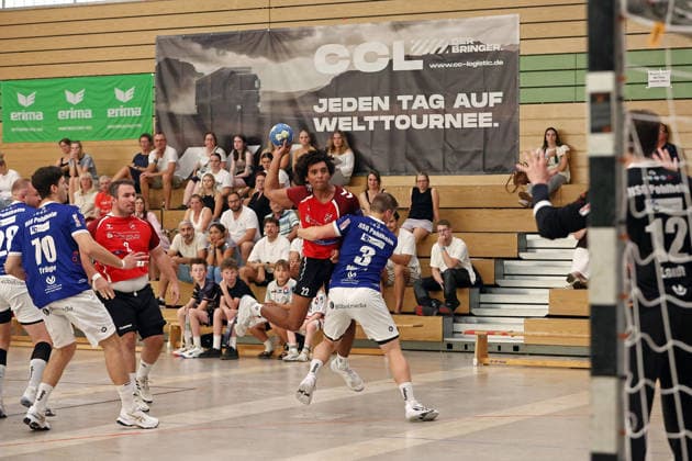 07.08.2026, xovx, Handball Lindencup, TuS Holzheim - HSG Pohlheim v.l. Joshua Hantl (HSG Pohlheim), Christoph Träger (HSG Pohlheim), Nils Wolfram (TuS Holzheim), Hannes Jemixe (TuS Holzheim), Torben Dönges (HSG Pohlheim), Joshua Laudt (HSG Pohlheim) Linden Stadthalle Hessen Deutschland (DE)