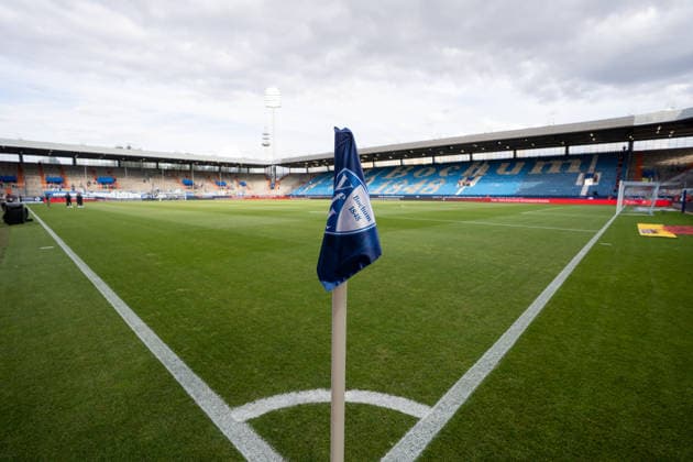 08.07.2026, GER Deutschland, Fussball, Saison 2026 2027, 2. Bundesliga, 1. Spieltag: VfL Bochum vs Hertha BSC Berlin Eckfahne mit VfL Bochum Logo Wappen Bochum Vonovia Ruhrstadion Nordrhein Westfalen Deutschland Copyright: xnordphotoxGmbHx xSchulzex