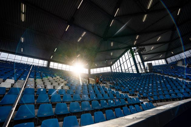 08.07.2026, GER Deutschland, Fussball, Saison 2026 2027, 2. Bundesliga, 1. Spieltag: VfL Bochum vs Hertha BSC Berlin Leere Tribüne mit Sonne, Sitze Bochum Vonovia Ruhrstadion Nordrhein Westfalen Deutschland Copyright: xnordphotoxGmbHx xSchulzex