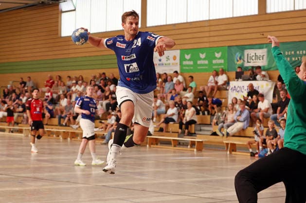 07.08.2026, xovx, Handball Lindencup, TuS Holzheim - HSG Pohlheim v.l. Torben Weinandt (HSG Pohlheim), Ben Fischer (TuS Holzheim) Linden Stadthalle Hessen Deutschland (DE)