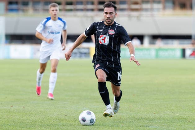 Furkan Kircicek (19, TSV Landsberg) beim Spiel zwischen TSV Landsberg v FV Illertissen 1921, Fussball, Herren, Regionalliga Bayern, 2026 2027, 3.Spieltag am 07.08.2026 in Landsberg am Lech, Sportpark. Bayern Deutschland