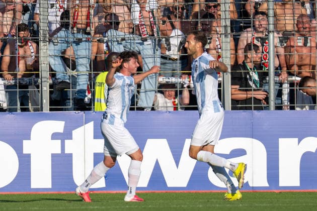 Torjubel zum 1:0, TSV 1860 Muenchen, TSV 1860 von Muenchen vs. FC Augsburg II, Fussball, Regionalliga Bayern, 3. Spieltag, 07.08.2026 DFB regulations prohibit any use of photographs as image sequences and or quasi-video Muenchen Bayern Deutschland