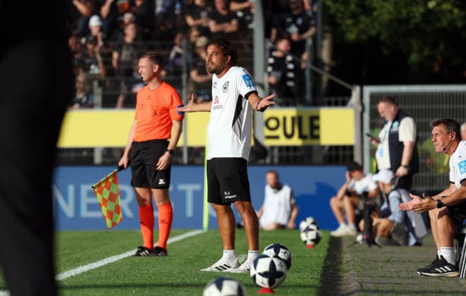 07.08.26 Stuttgarter Kickers - SSV Ulm 1846 Deutschland, Stuttgart, 07.08.2026, Fussball, Regionalliga Südwest, Saison 2026 2027, Stuttgarter Kickers- SSV Ulm 1846: Daniel Jungwirth (Trainer SSV Ulm 1846).