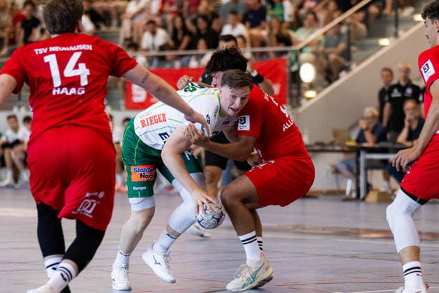 Ole PREGLER (FRISCH AUF! Goeppingen, 23) erzielt ein Tor, Aktion, Torwurf GER, FRISCH AUF! Goeppingen vs. TSV Neuhausen Filder, Handball, Vorbereitung, Turnier, S-Cup Altensteig, Viertelfinale, Spielzeit 2026 2027, 07.08.2026, GER, FRISCH AUF! Goeppingen vs. TSV Neuhausen Filder, Handball, Vorbereitung, Turnier, S-Cup Altensteig, Viertelfinale, Spielzeit 2026 2027, 07.08.2026, Altensteig Copyright: xEibnerxPressefoto OliverxSchmidtx EP_OST