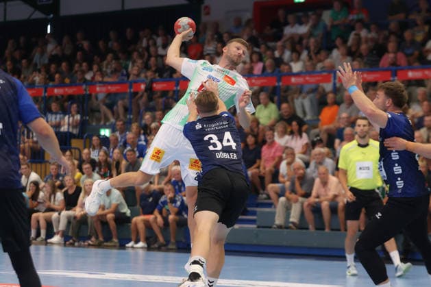 07.08.2026, xtgx, Handball Turnier, EHV Aue - SC Magdeburg emspor, v.l. Philipp Weber (Magdeburg, 20) wirft Tor, Torschuetze, erzielt Tor, Treffer, scores the goal Lößnitz