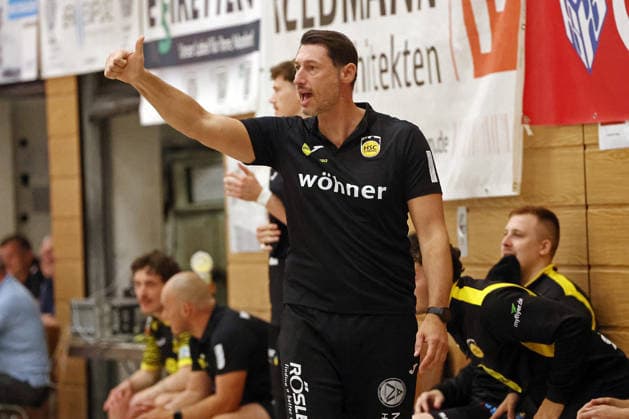 07.08.2026, xovx, Handball Lindencup, TV Hüttenberg - HSC 2000 Coburg Trainer Anel Mahmutefendic(HSC Coburg) Linden Stadthalle Hessen Deutschland (DE)