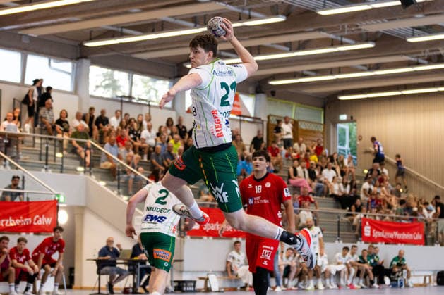 Sascha BRODBECK (FRISCH AUF! Goeppingen, 21) erzielt ein Tor, Aktion, Torwurf GER, FRISCH AUF! Goeppingen vs. TSV Neuhausen Filder, Handball, Vorbereitung, Turnier, S-Cup Altensteig, Viertelfinale, Spielzeit 2026 2027, 07.08.2026, GER, FRISCH AUF! Goeppingen vs. TSV Neuhausen Filder, Handball, Vorbereitung, Turnier, S-Cup Altensteig, Viertelfinale, Spielzeit 2026 2027, 07.08.2026, Altensteig Copyright: xEibnerxPressefoto OliverxSchmidtx EP_OST